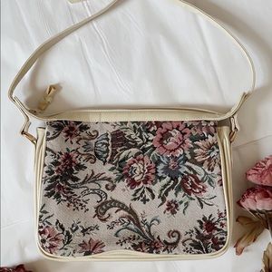 Beautiful Vintage Woven Purse